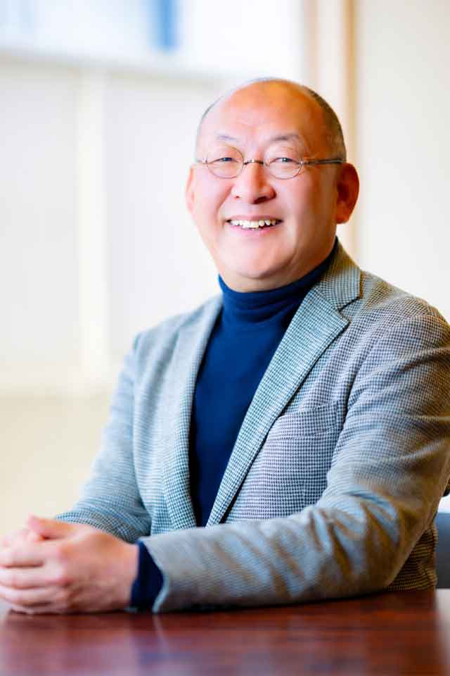 代表 藤本誠二 写真